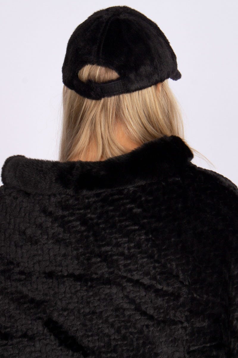 Faux fur cap Sort