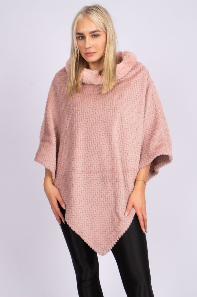 Faux fur poncho med krave rosa