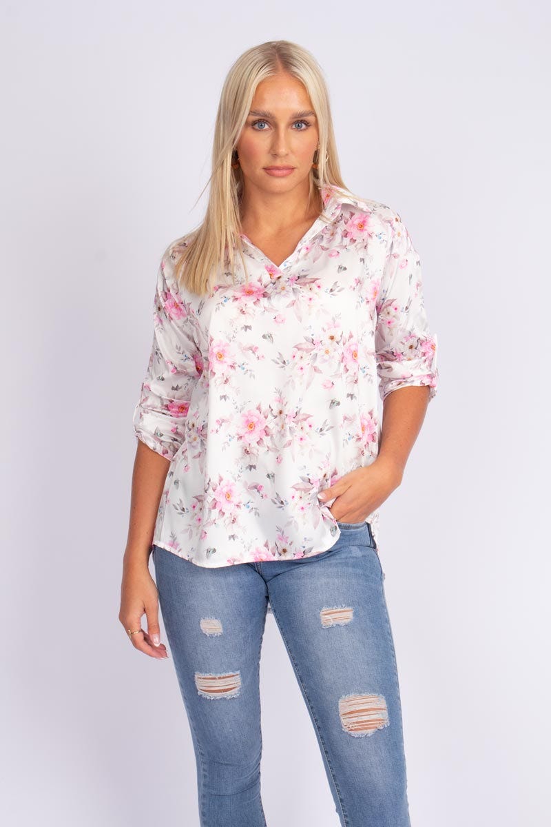 Bluse m. krave i blomsterprint Hvid