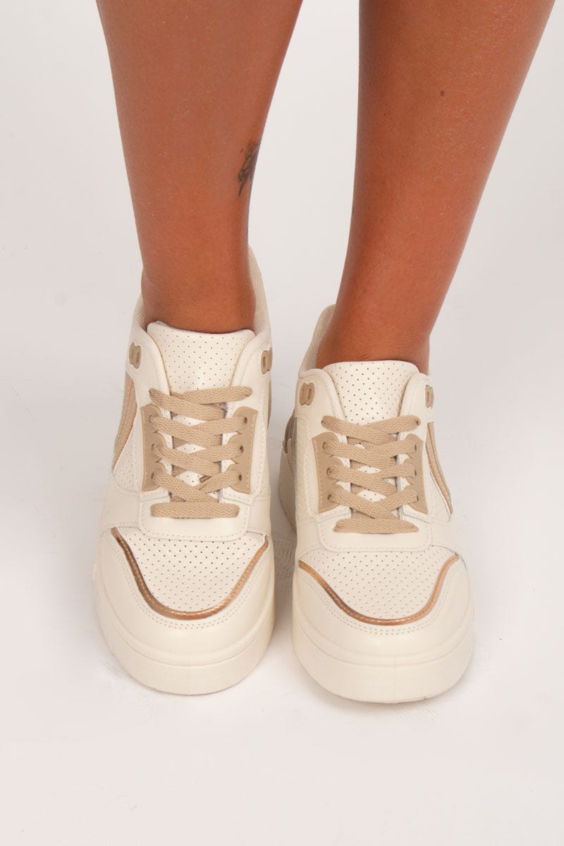 Sneakers m. guld detalje Beige