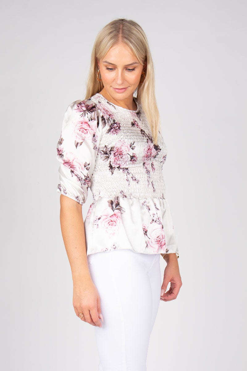 Hailey bluse m. blomsterprint Creme