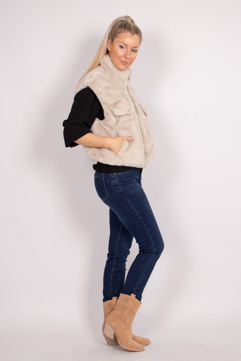 Faux fur vest Beige