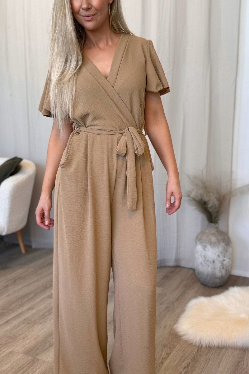 Jumpsuit mit Rüschenärmeln Camel