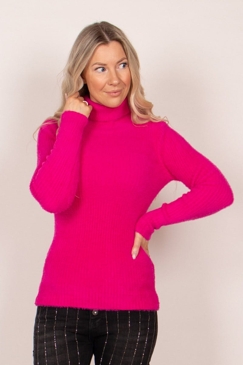 Flauschiger Strickpullover m. Rollkragen Pink