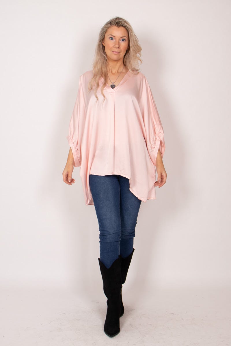 Satinbluse m. batwing ærmer Rosa