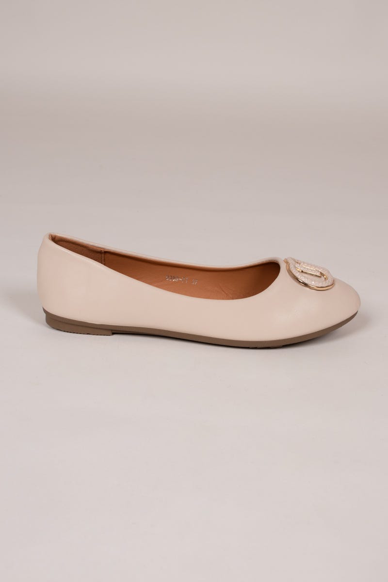 Ballerinas mit dekorativer Schnalle Beige