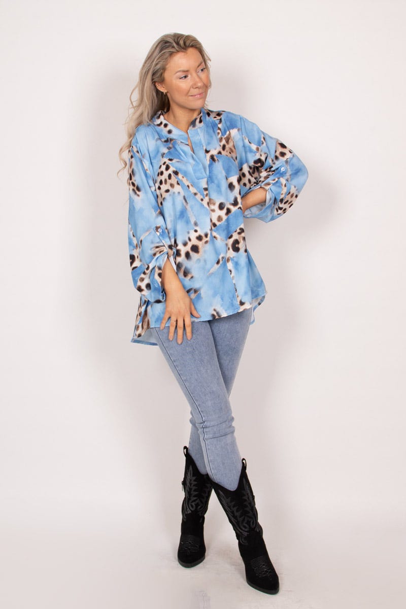 Adeline bluse m. leopardprint Blå