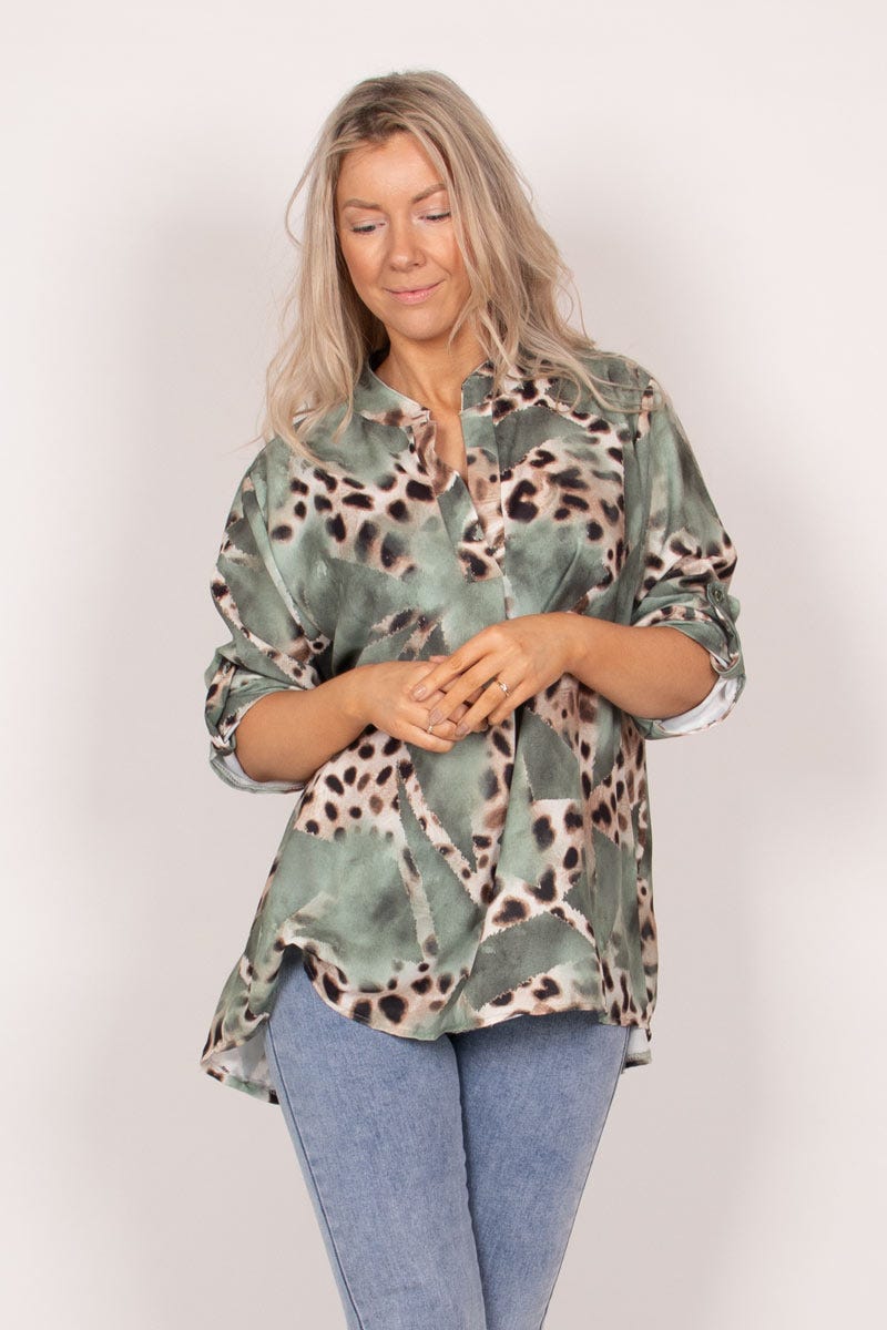 Adeline-Bluse mit Leopardenmuster Grün