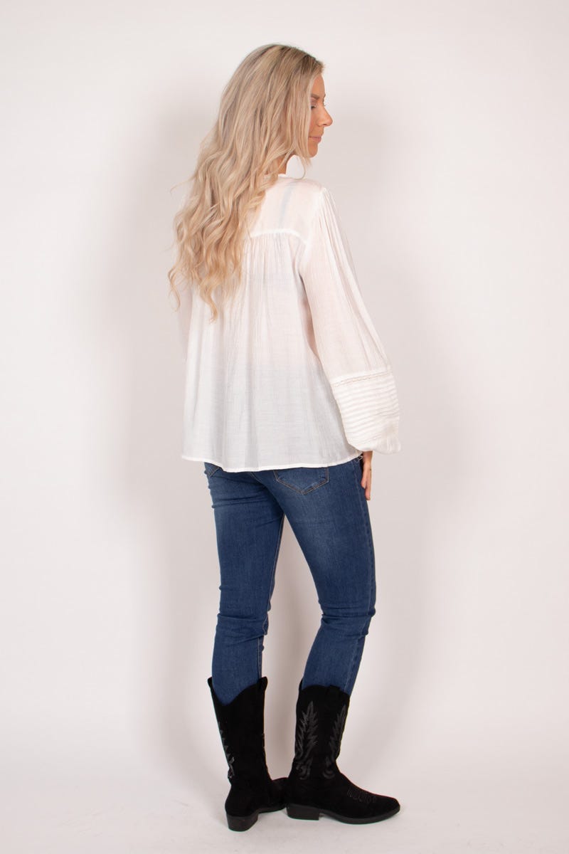 Bluse m. blondedetaljer Hvid