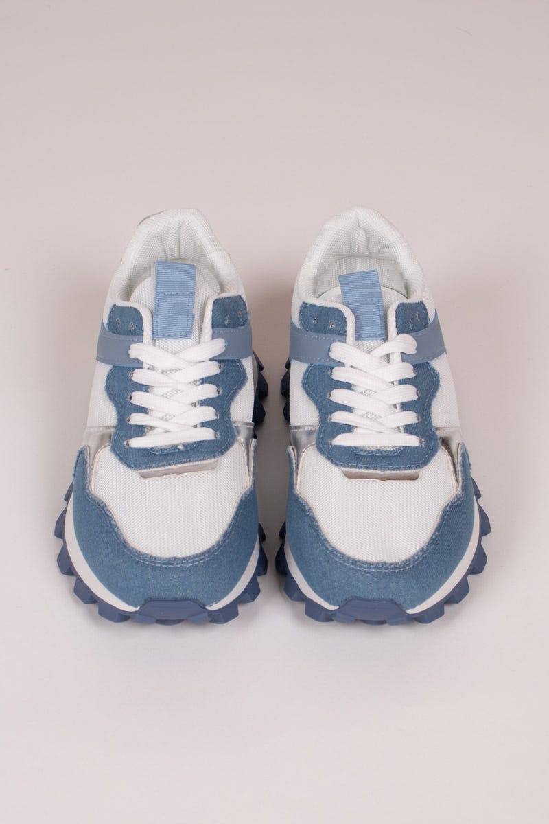 Sneakers mit dicker Sohle Blau