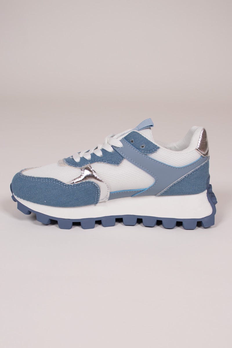 Sneakers mit dicker Sohle Blau