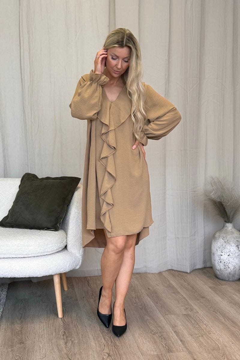 Rüschenkleid Camel