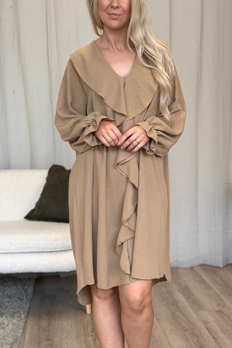 Rüschenkleid Camel