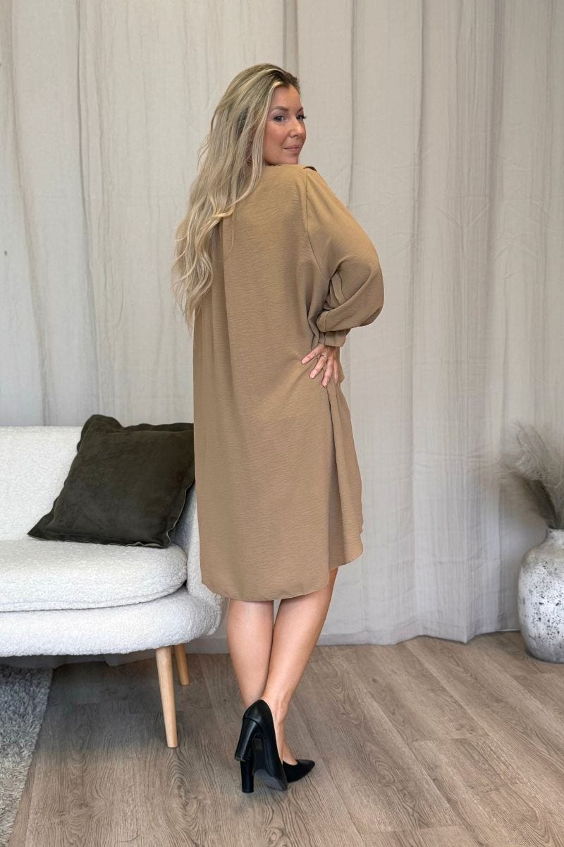 Rüschenkleid Camel