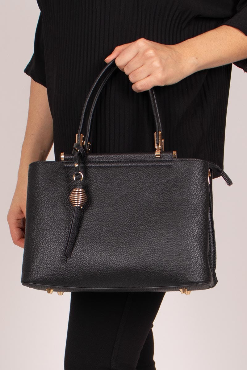 Handtasche mit Golddetails Schwarz