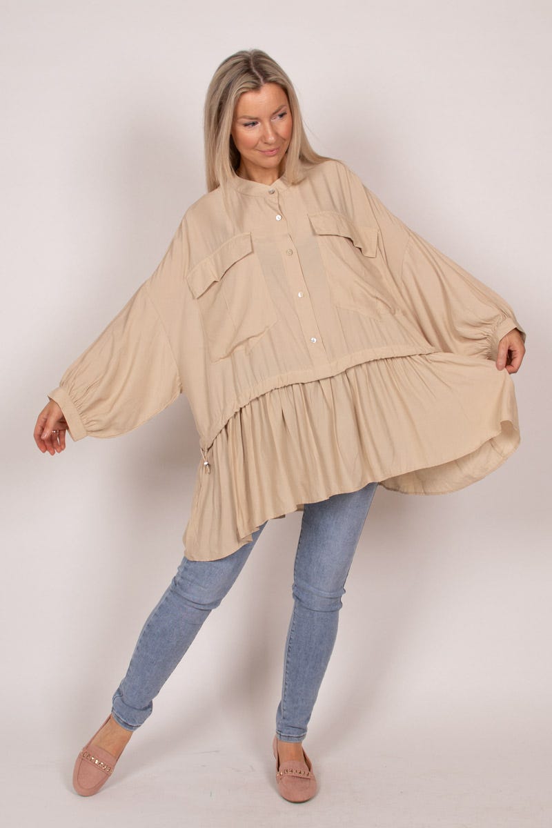 Hemd mit justierbarer Taille Beige