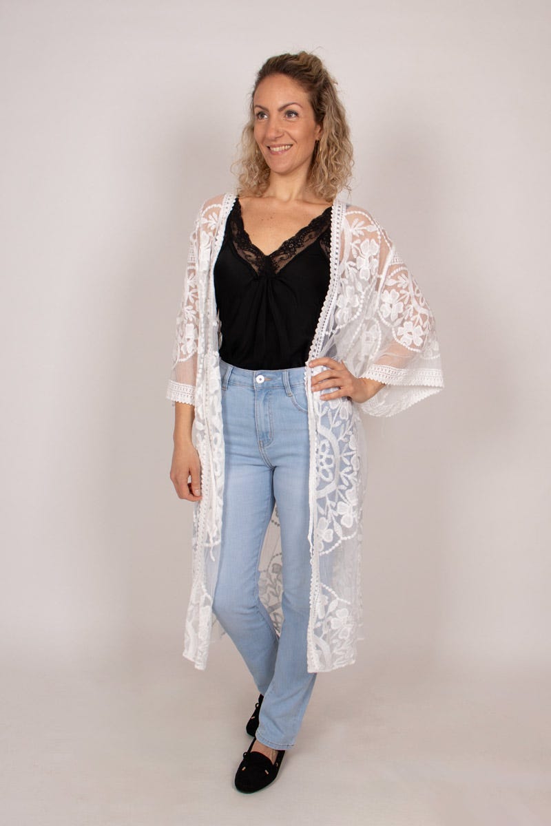 Lang blonde cardigan m. blomster Hvid