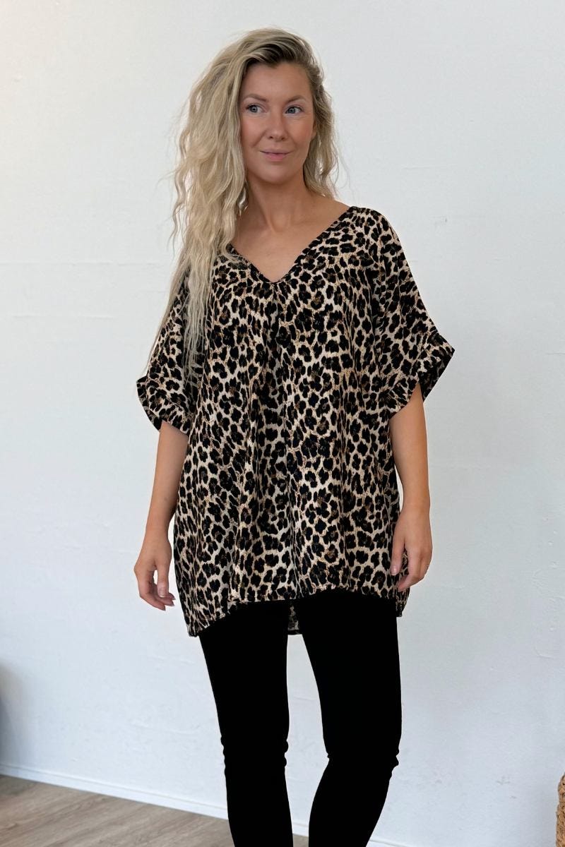 Bluse m. rygdetalje og leopard print Brun