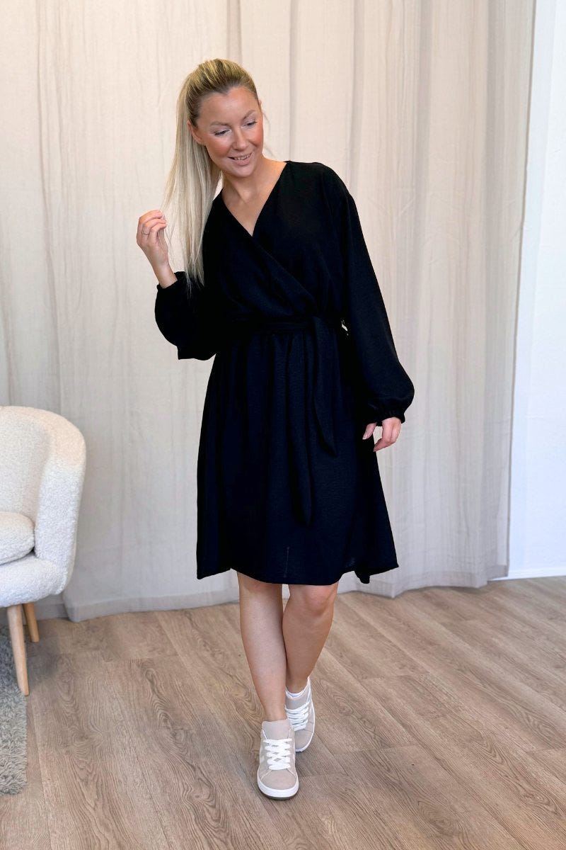 Kleid mit Bindeband Schwarz