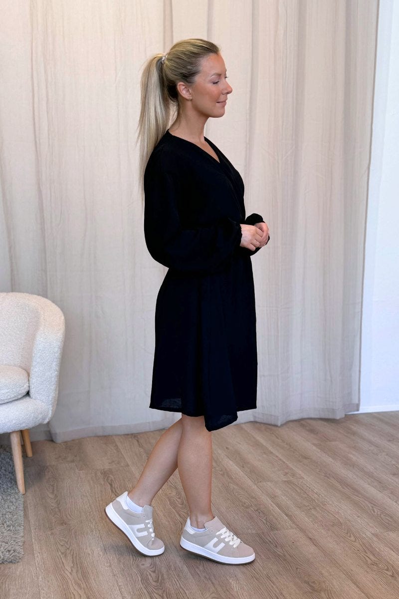 Kleid mit Bindeband Schwarz