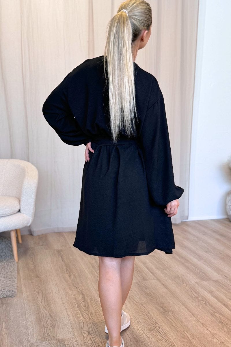 Kleid mit Bindeband Schwarz