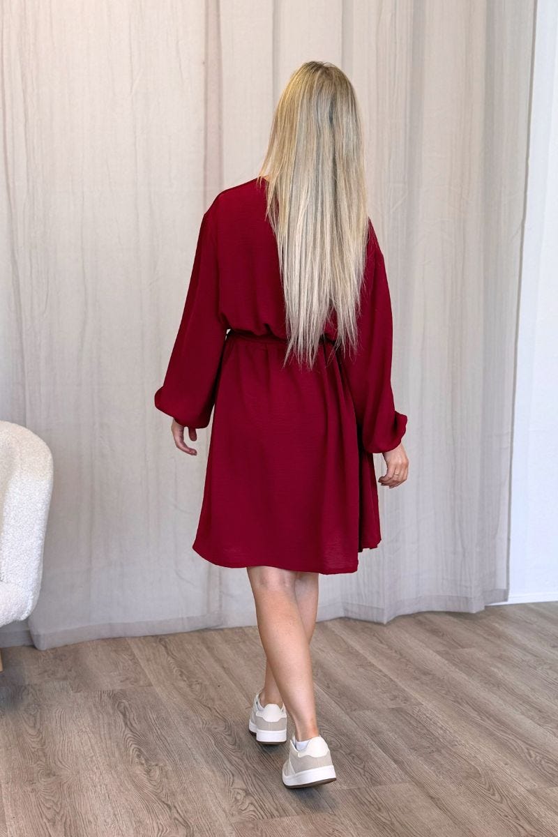 Kleid mit Bindeband Rot