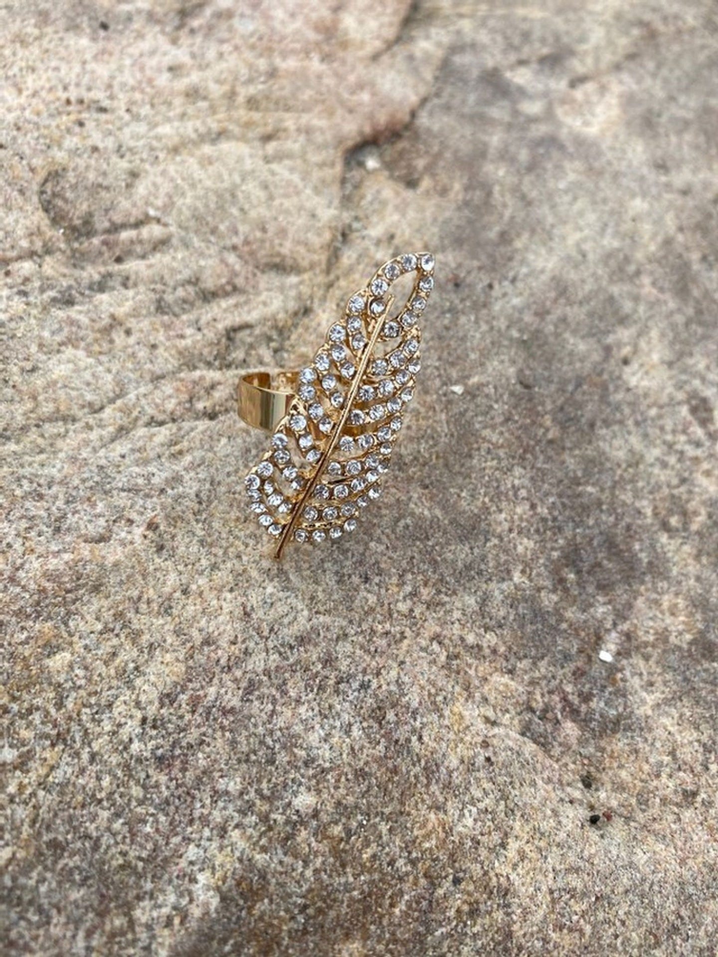 Cecilia Ring mit Blattmotiv, gold