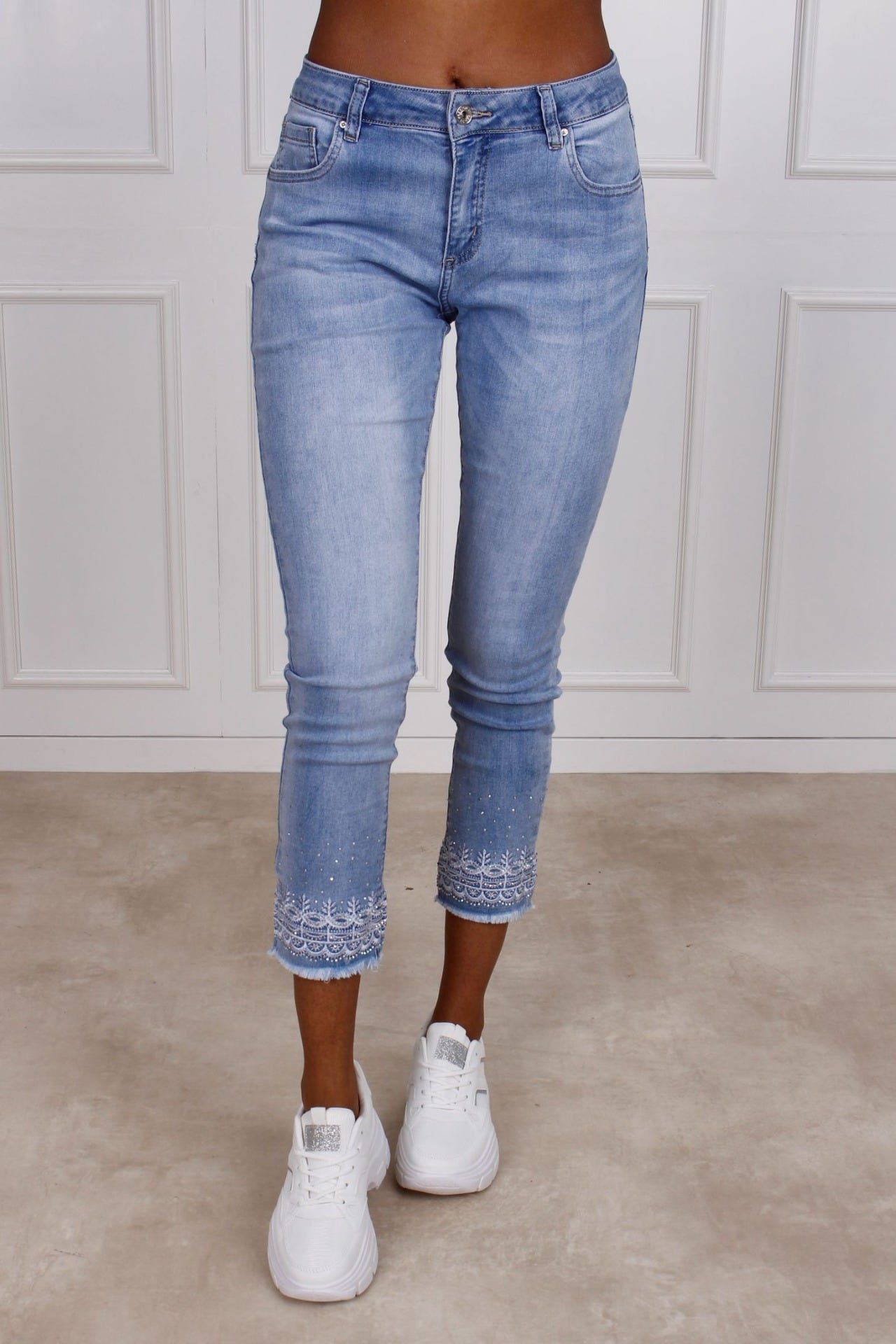 Basic Jeans mit Details, denim