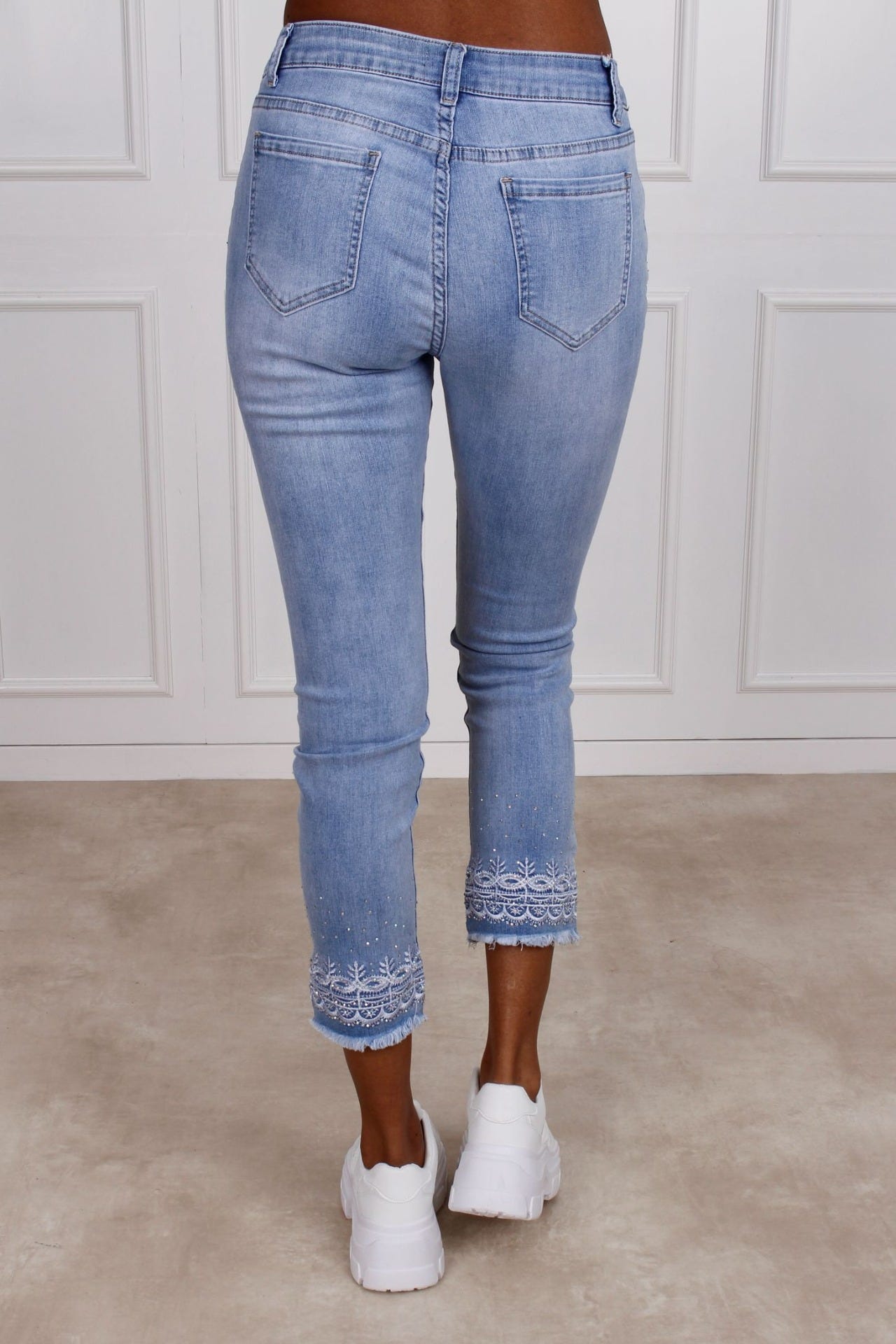 Basic Jeans mit Details, denim