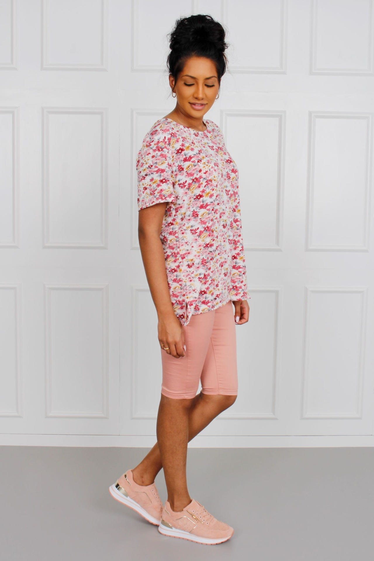 T-Shirt mit Blumenprint, rosa