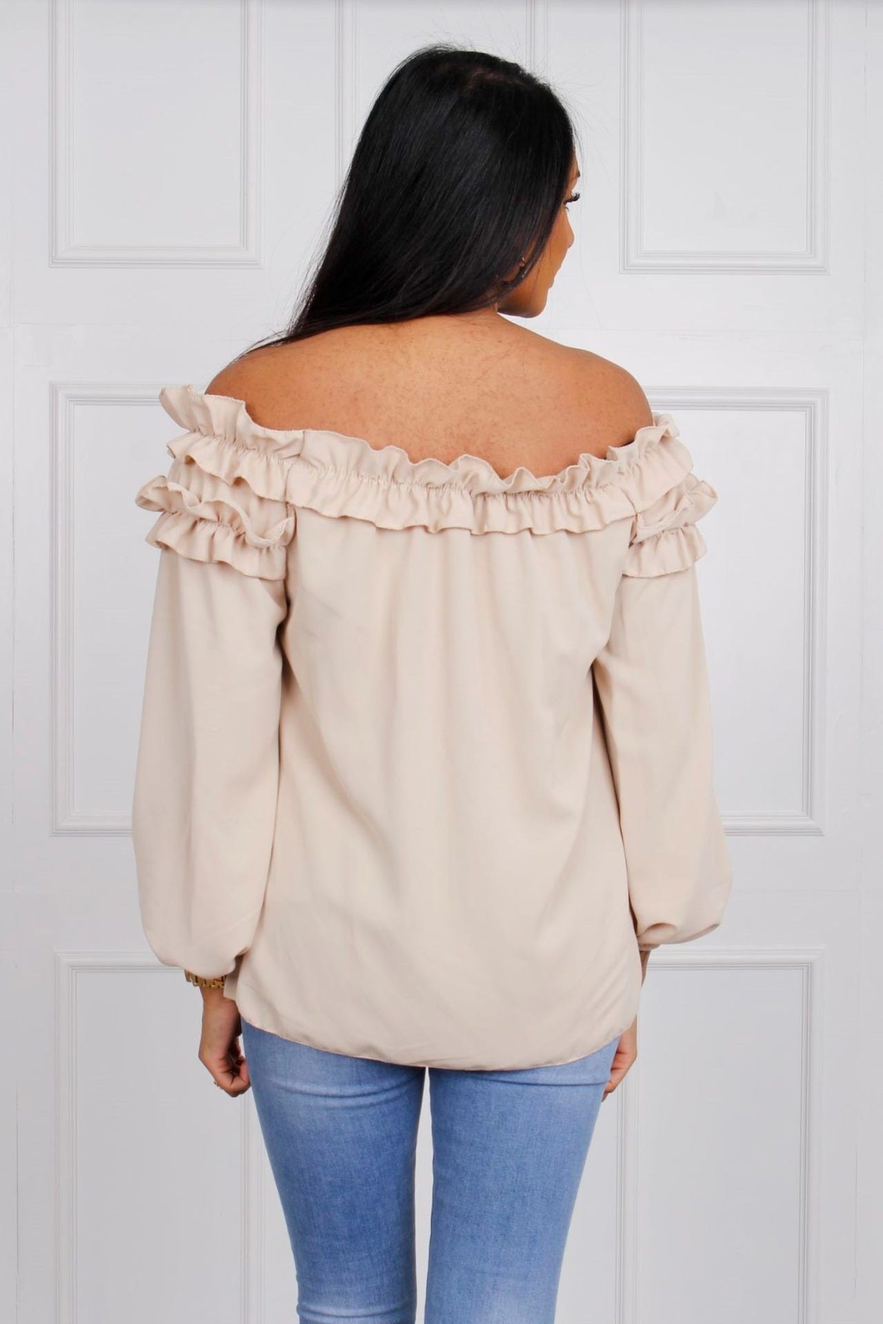 Bluse mit Rüschenrand, beige