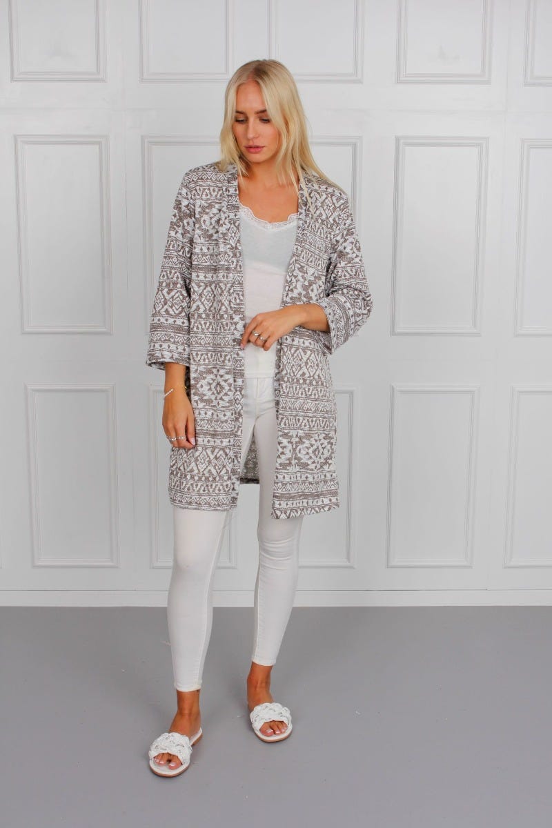 Cardigan mit Inka Muster, beige