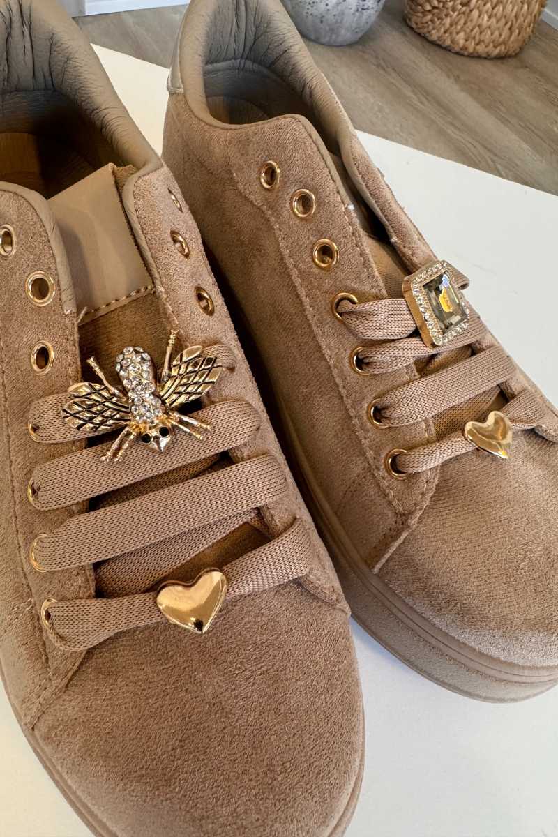 Sneakers m. dekorerede snørebånd Beige
