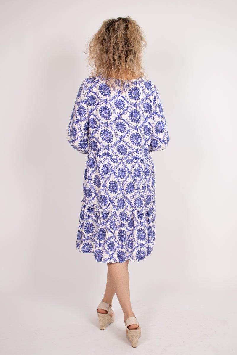 Graphisch-gemustertes Tunika-Kleid mit Rüschen Blau/Lila