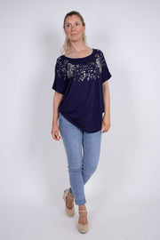 T-shirt m. sommerfugle og blomster motiv Navy