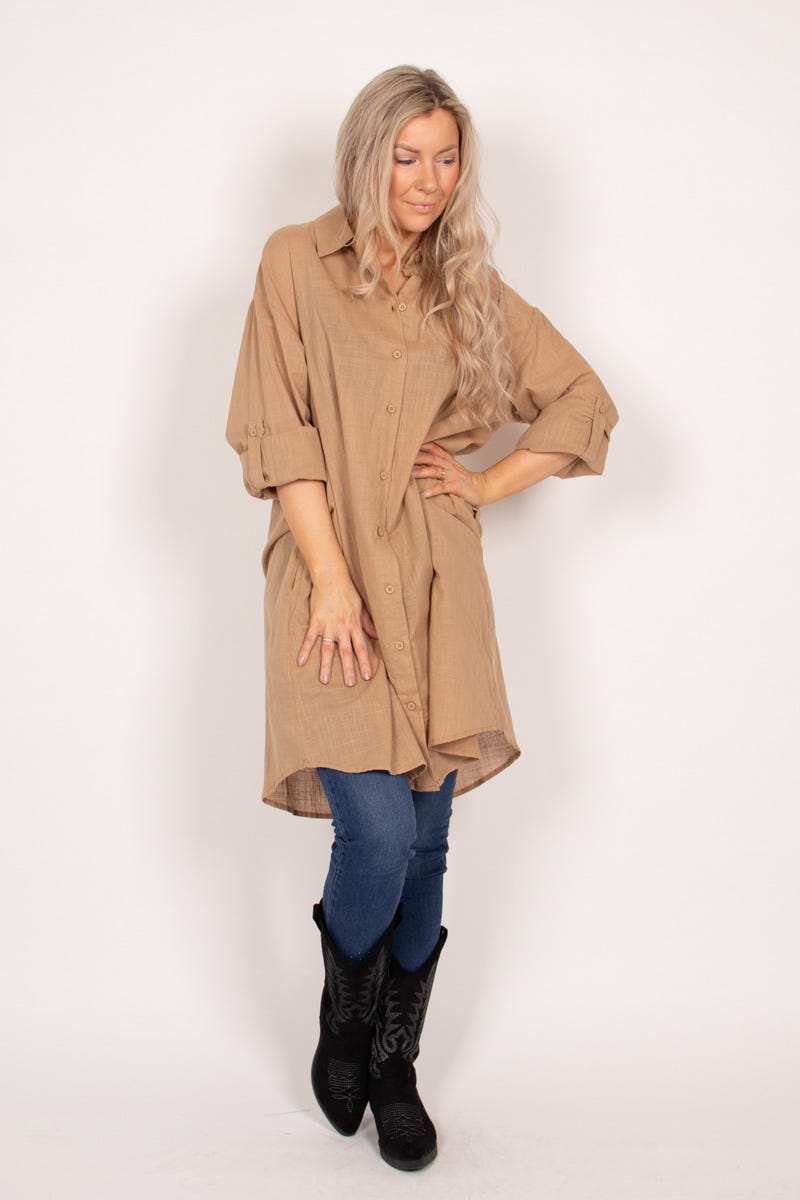 Hemdkleid mit Hosentaschen im Leinenlook Camel