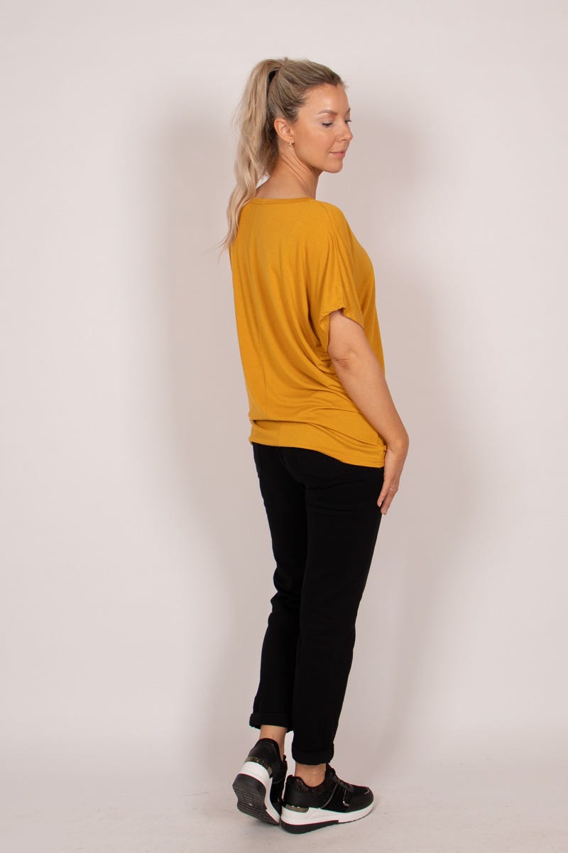 T-shirt m. kattemotiv og glitter Mustard