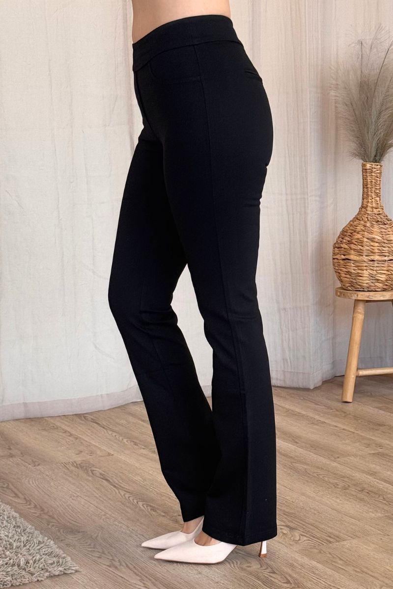 Slim-Fit Hose mit weitem Bein, schwarz