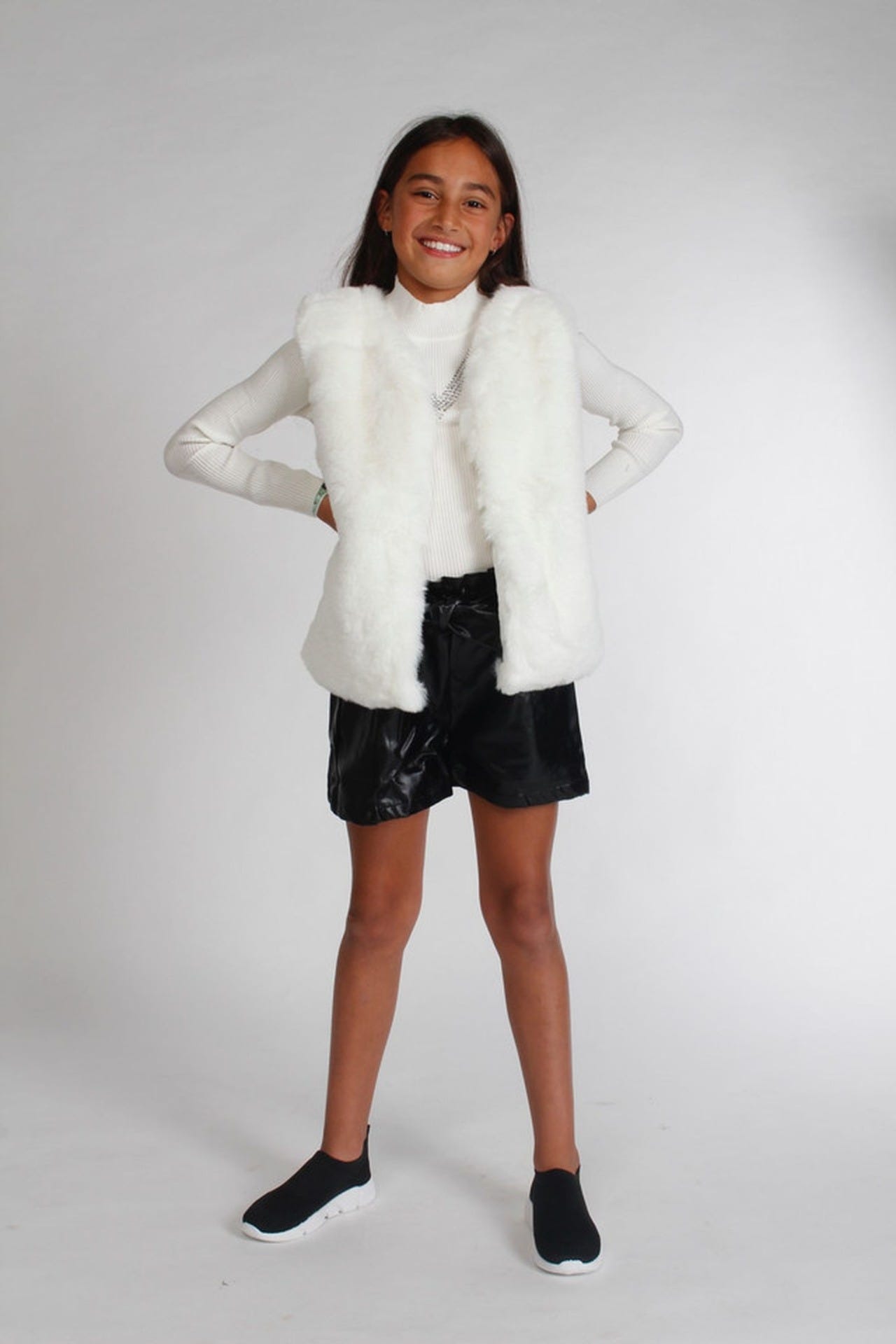 Faux fur vest, creme