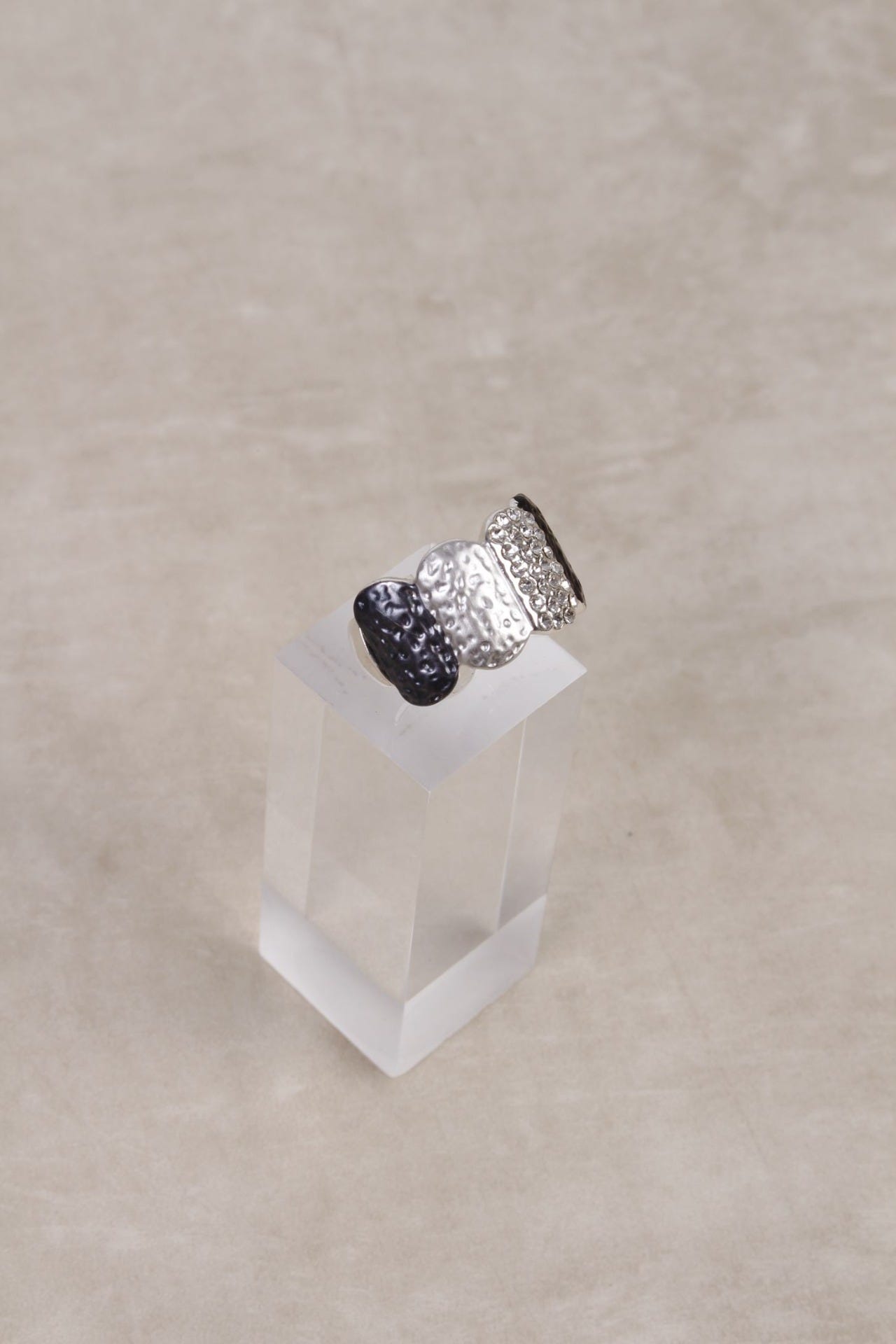 Anne Ring mit Struktur, silber