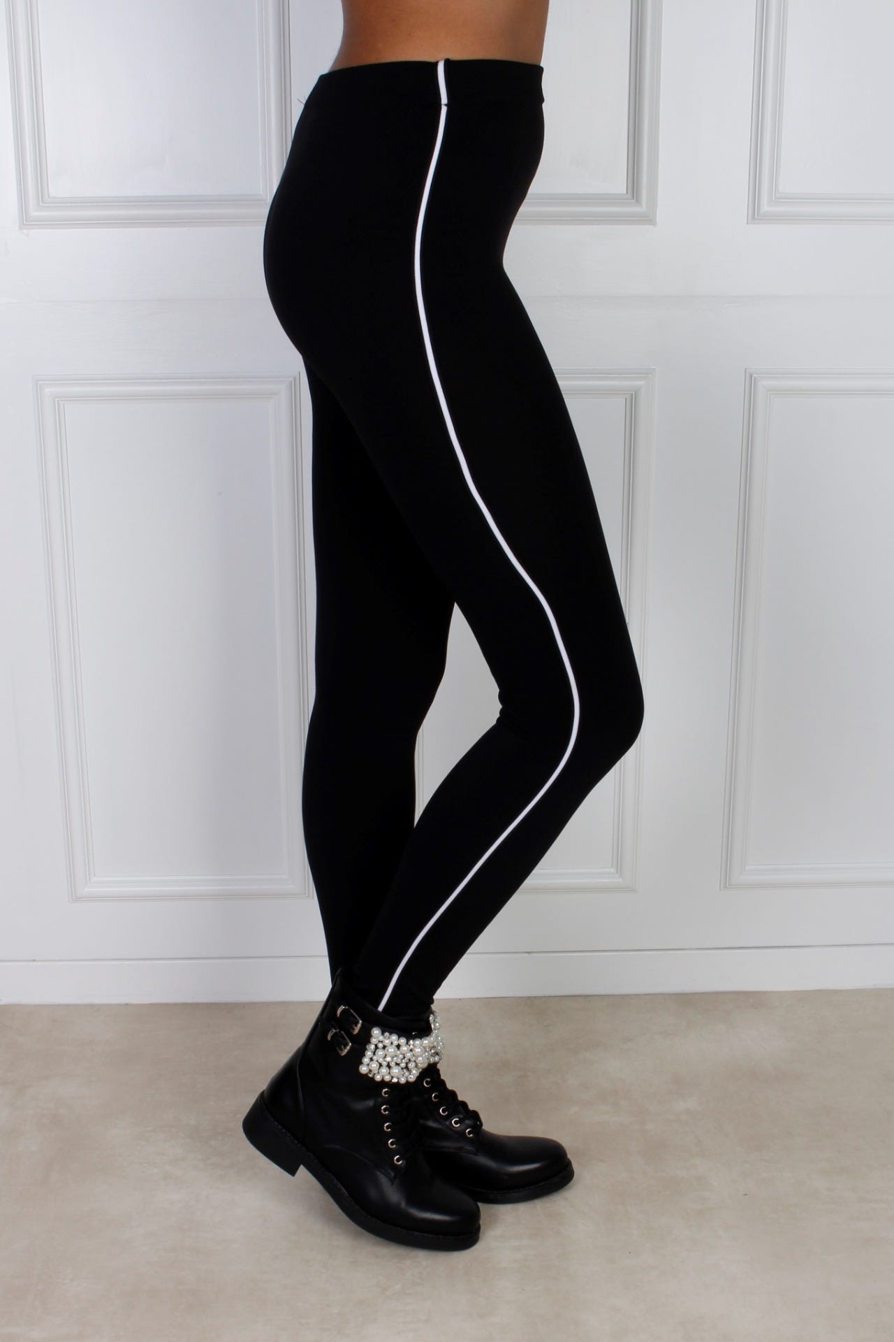 Winterleggings mit weißen Streifen, schwarz