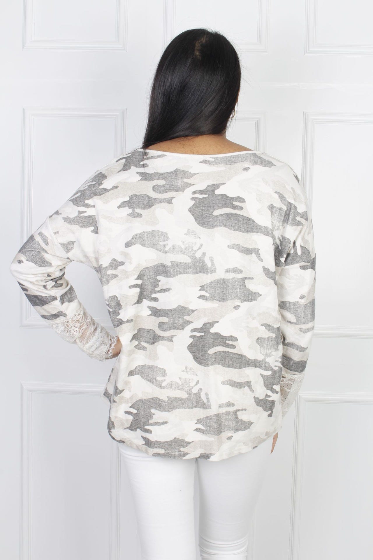 Camo bluse med blondekant, Beige