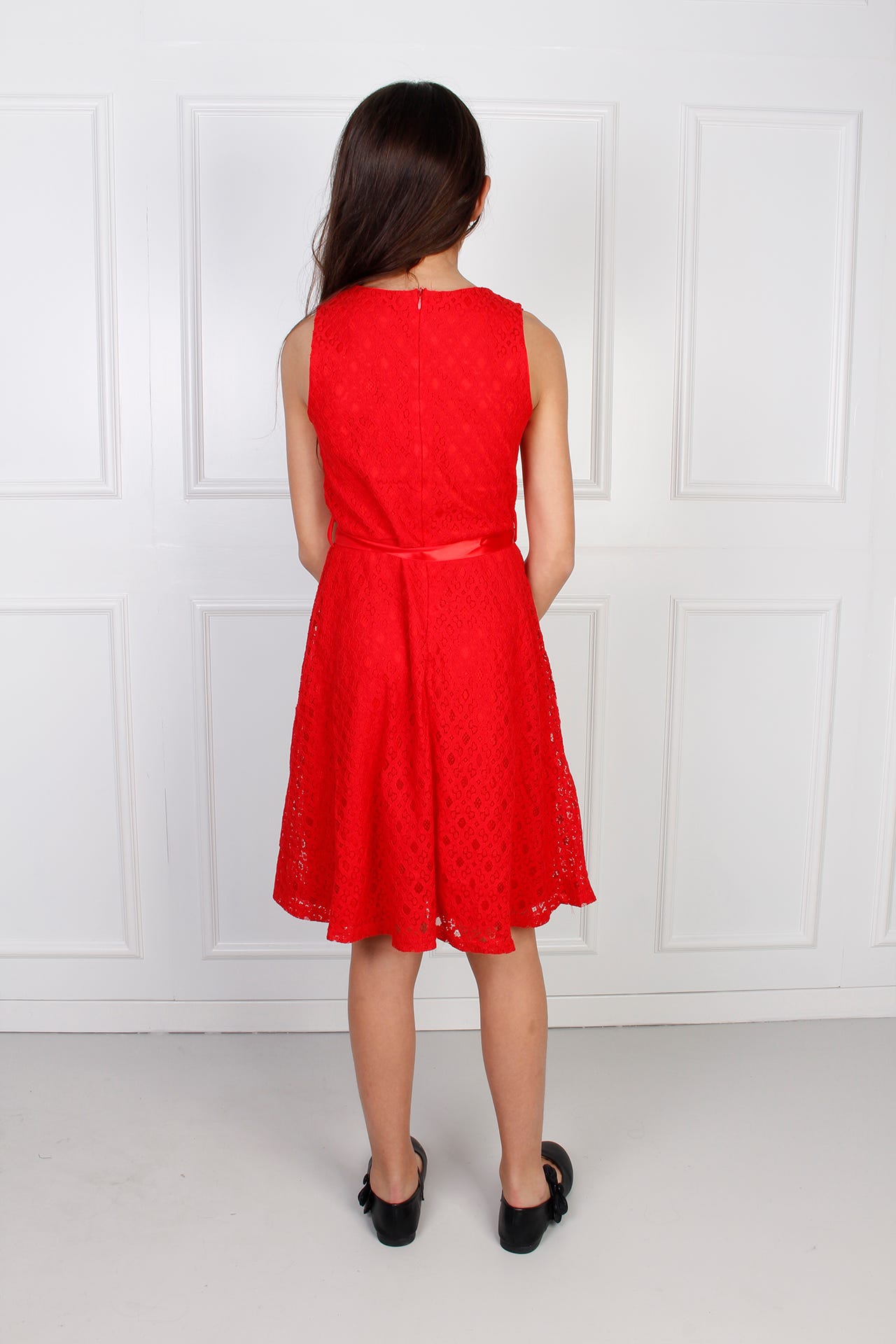 Spitzenkleid mit Seidenband, rot