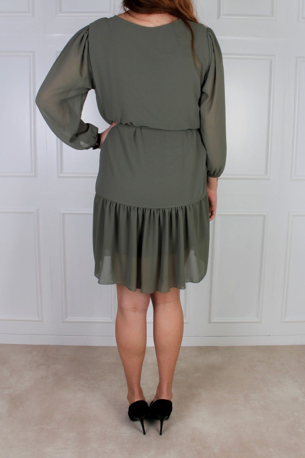 Ida Rüschenkleid mit Bindeband, khaki