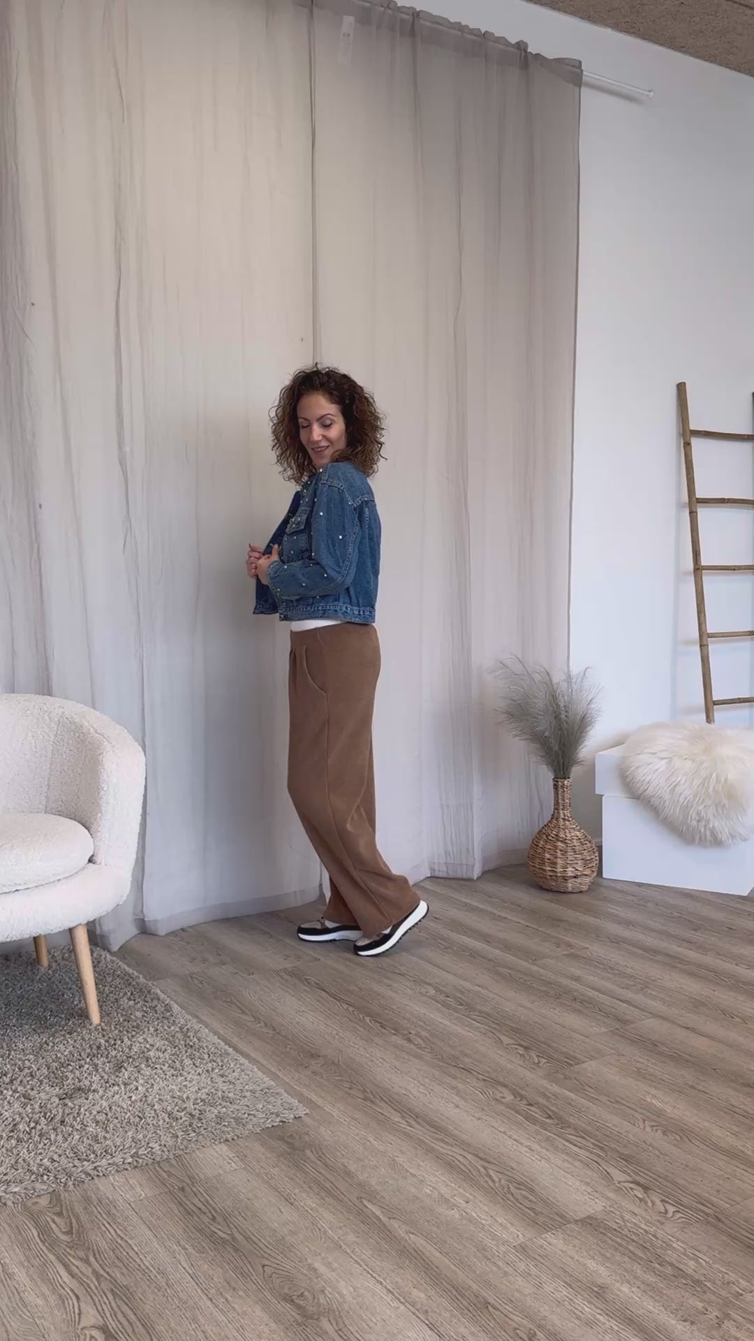 Video laden: Denim jakke m. store similisten