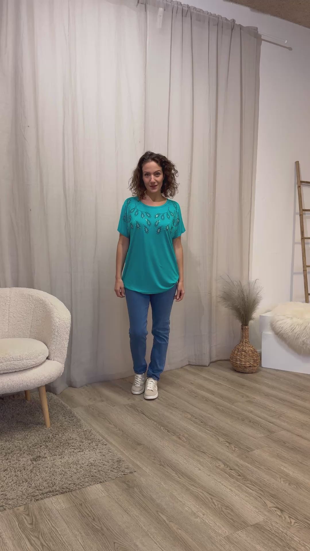 Video laden: T-shirt m. glimmersten Aqua