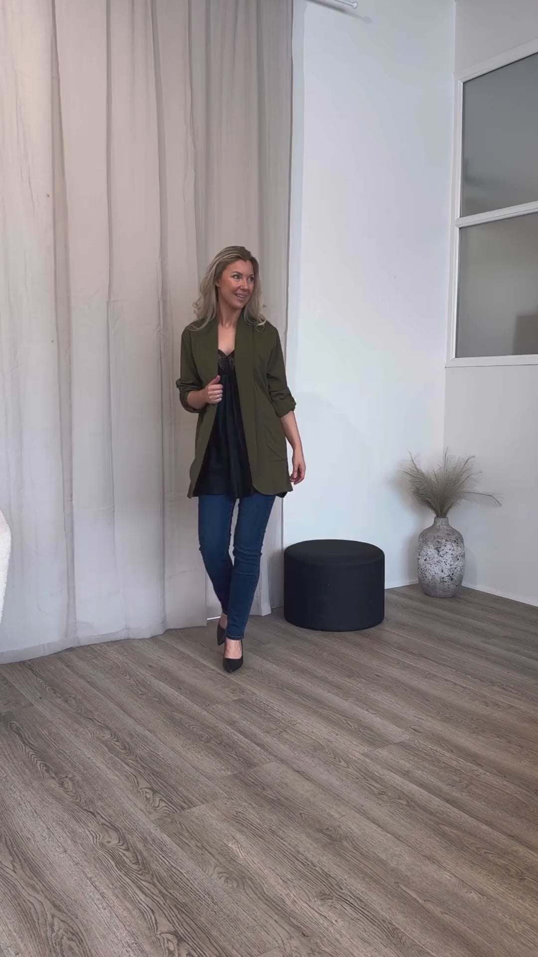 Video laden: Longblazer Khaki